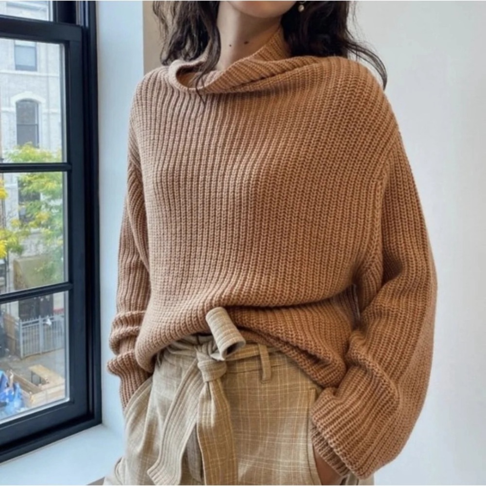 Aritzia Wilfred Montpellier Turtleneck Sweater in Tan size XS Merino Wool